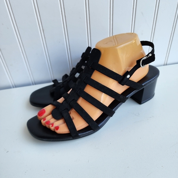 Italian Shoemaker Black Strappy Block Heel Sandals Italy Sz 10 - Picture 1 of 9